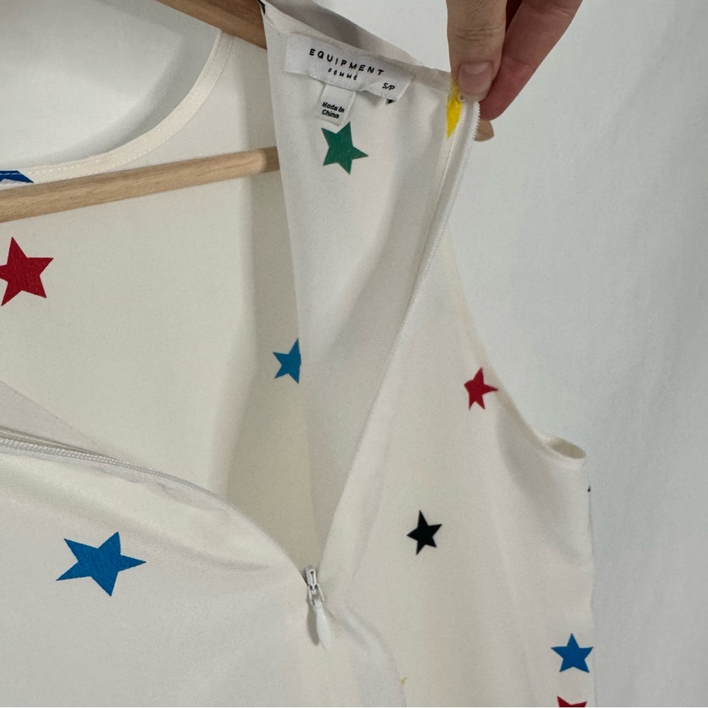 Equipment 100% Silk Rainbow Star Print Top - Picture 8 of 13